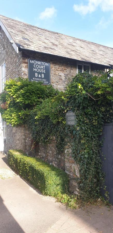 Monkton Court House B&B Honiton Eksteriør billede